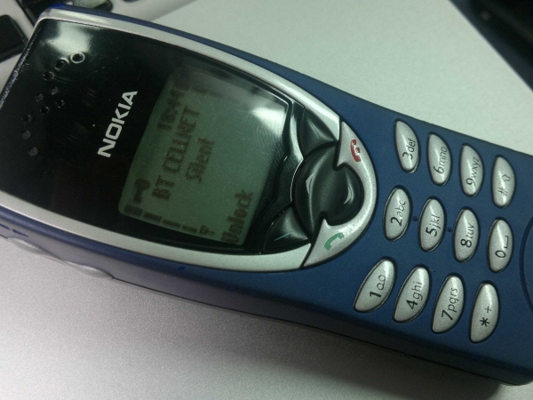 Британските наркодилъри се прехвърлят от iPhone на Nokia 8210, за да избегнат проследяването на полицията
