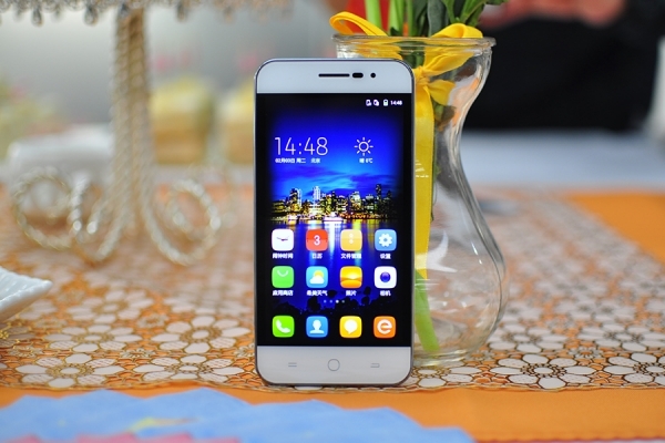 Официален анонс на Coolpad Ivvi K1 Mini: най-тънкият смартфон в света