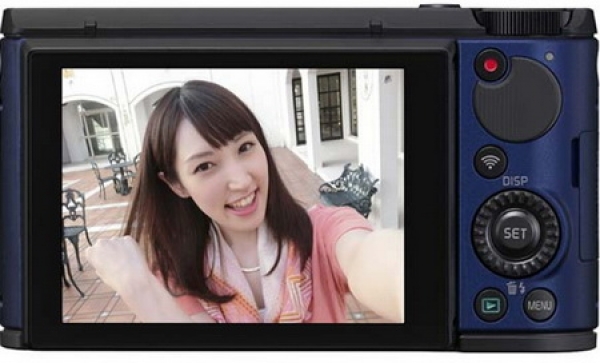 Casio анонсира цифровия фотоапарат Exilim EX-ZR1600