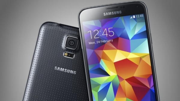 Делът на Samsung на китайския пазар на смартфони се срина на половина