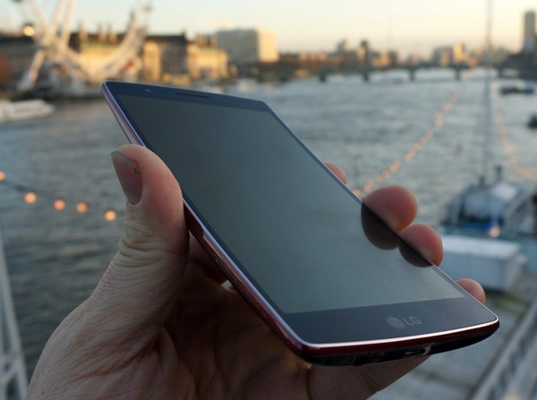 LG G Flex 2 изглежда е най-бързият смартфон в света