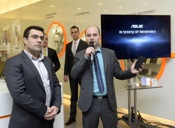 Първият за България смартфон ASUS Zenfone 5 – ексклузивно в магазините на VIVACOM