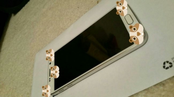 Galaxy S6 и S6 Edge един до друг в поредица изтекли снимки