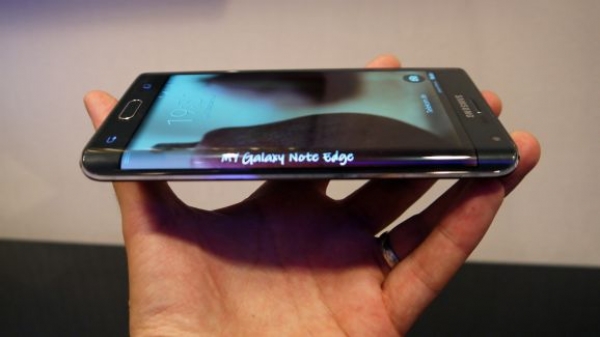 Слух: Galaxy S6 е на CES 2015, но с ограничен достъп