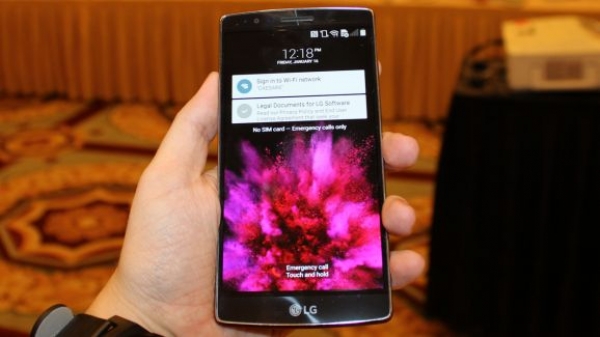 LG G Flex 2 дебютира официално на CES 2015