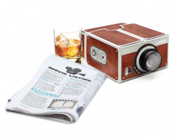 Cardboard Smartphone Projector 2.0: картонен проектор за смартфон с цена 