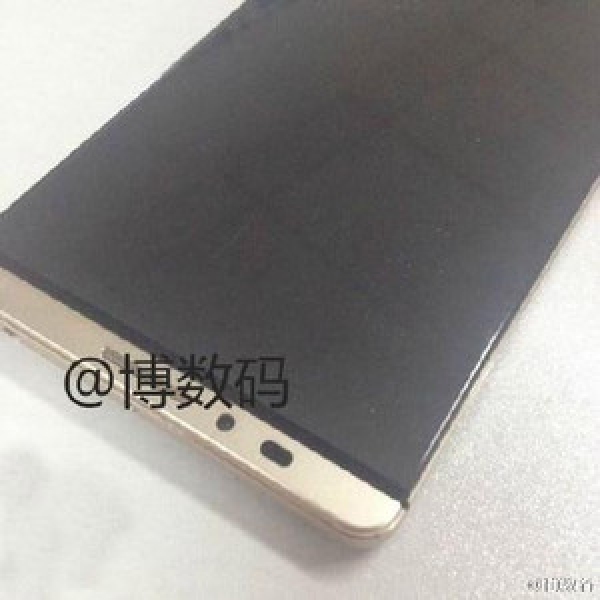 Huawei Mate8 беше забелязан на живи снимки