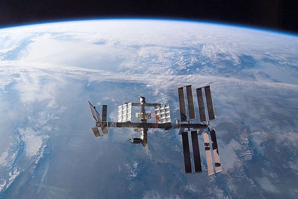NASA разреши на SpaceX и Boeing да превозва космонавти до МКС