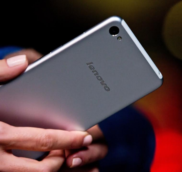Смартфонът S90 на Lenovo – стилен алуминиев корпус и перфектни нощни селфита с иновативната LED светкавица