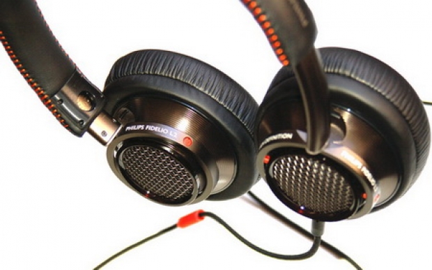 Gibson Innovations     Philips Fidelio L2BO