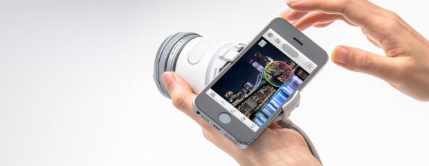 Обективът Olympus Air A01 превръща смартфона в 16-мегапикселен цифров фотоапарат