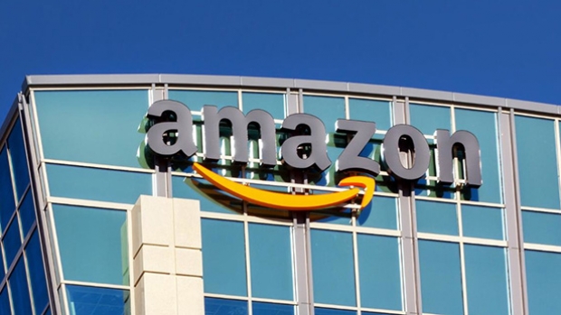 Обвиняват Amazon, че шпионира потребители, които пишат ревюта