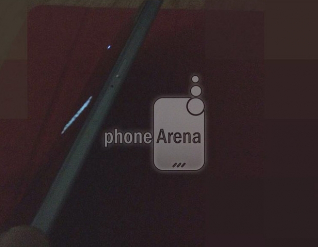 Първи снимки на компактния Samsung Galaxy S6 Mini