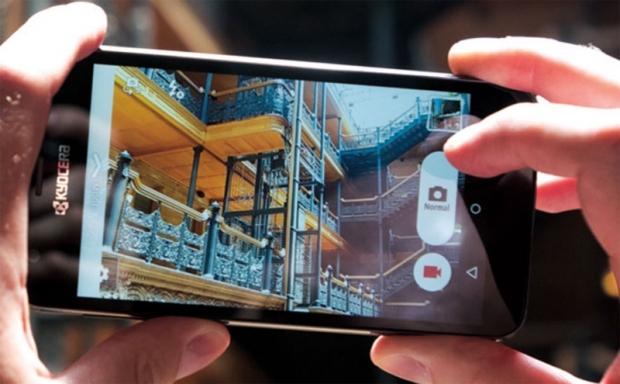 Kyocera представи защитения от външно въздействие бюджетен смартфон Hydro Wave