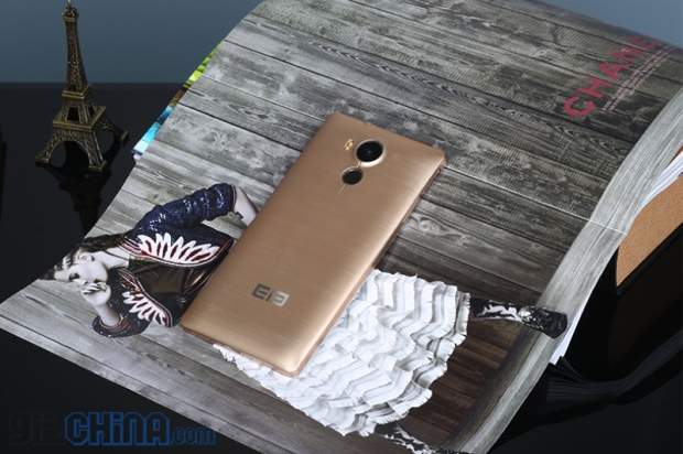 Elephone започна продажбите на 5,5-инчовия смартфон от висок клас Vowney