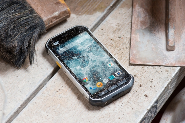 Caterpillar S40: смартфон за сурови условия