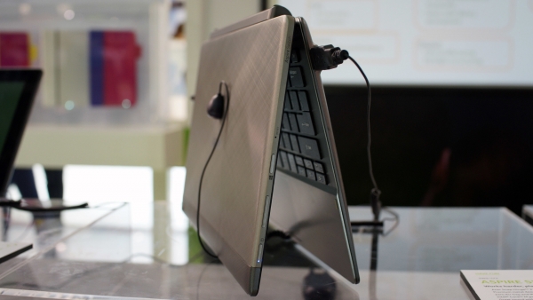 Трансформърът Acer Switch 11 беше показан на Computex 2015