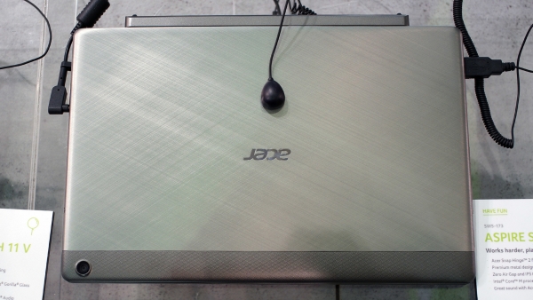 Трансформърът Acer Switch 11 беше показан на Computex 2015