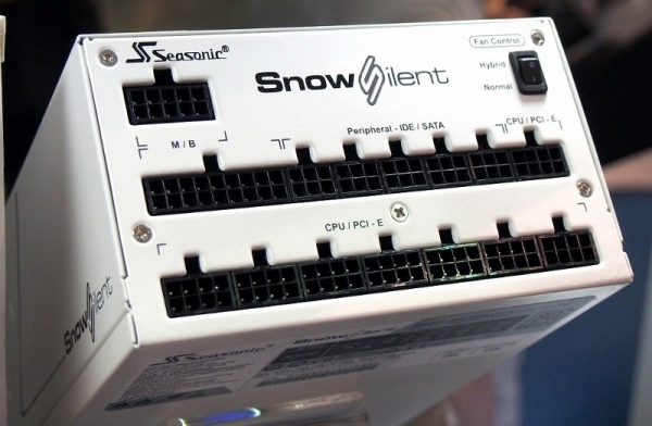 Белоснежната линия от захранващи блокове Sea Sonic Snow Silent беше попълнена с нов 750W модел