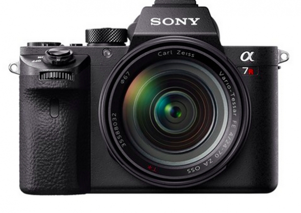 Sony a7R II: безогледален пълнокадров цифров фотоапарат с 42 MP сензор и възможност за запис на 4К видео