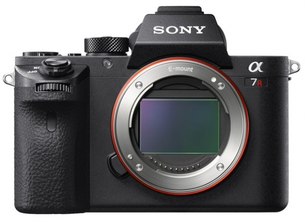 Sony a7R II: безогледален пълнокадров цифров фотоапарат с 42 MP сензор и възможност за запис на 4К видео