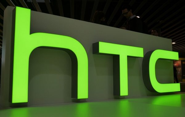 Asus разглежда възможността да купи HTC