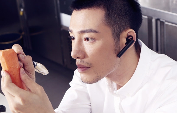 Xiaomi представи стилните безжични слушалки Mi Bluetooth Headset с цена 