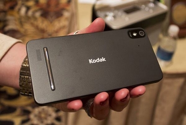 Започнаха продажбите на смартфона Kodak IM5