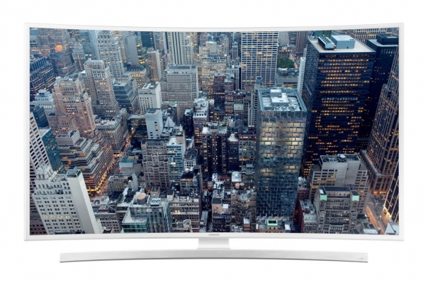Със Samsung JU6510 UHD curved TV изживяването обгръща сетивата ви