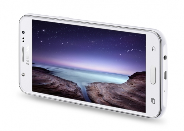 Galaxy J5 и J7 – първите смартфони на Samsung с предни светкавици