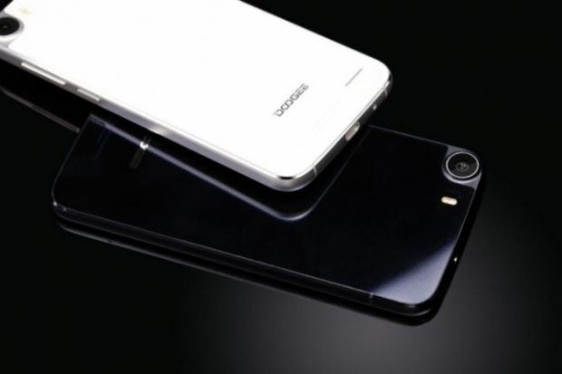 Продажбите на смартфона Doogee F3 започват през август при цена 0