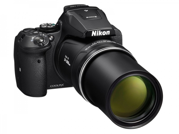 Започнаха продажбите на цифровия фотоапарат Nikon Coolpix P900 с 83х оптично увеличение