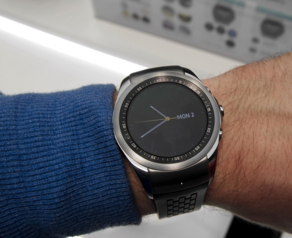 Първи впечатления от умния часовник LG Watch Urbane LTE със 700 мАч батерия