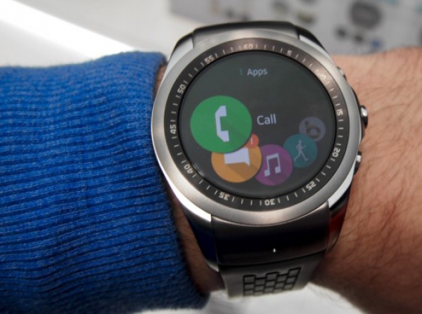 Първи впечатления от умния часовник LG Watch Urbane LTE със 700 мАч батерия