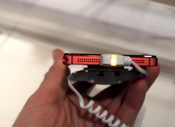 Първи впечатления от смартфона Lenovo Vibe Shot