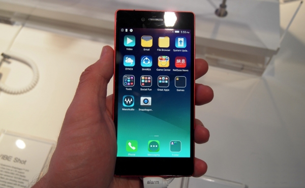 Първи впечатления от смартфона Lenovo Vibe Shot