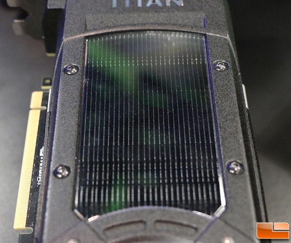Нови снимки позволяват да видим особеностите на конструкцията на NVIDIA GeForce GTX TITAN-X