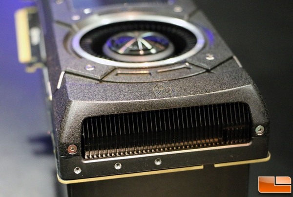 Нови снимки позволяват да видим особеностите на конструкцията на NVIDIA GeForce GTX TITAN-X