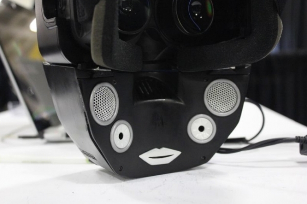 Feelreal добавя в шлемовете за виртуална реалност генератор на аромати