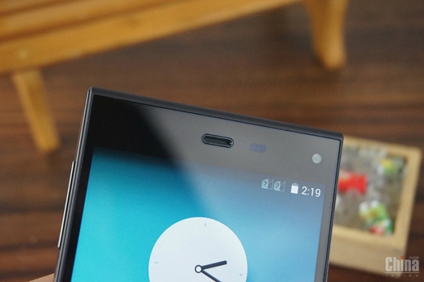 PHICOMM P660L: смартфон с 64-битов чипсет и цена 0