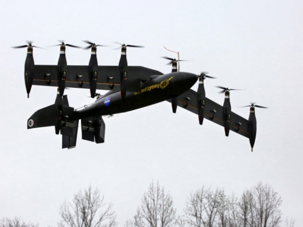 Нов безпилотен апарат на NASA с 10 електродвигателя