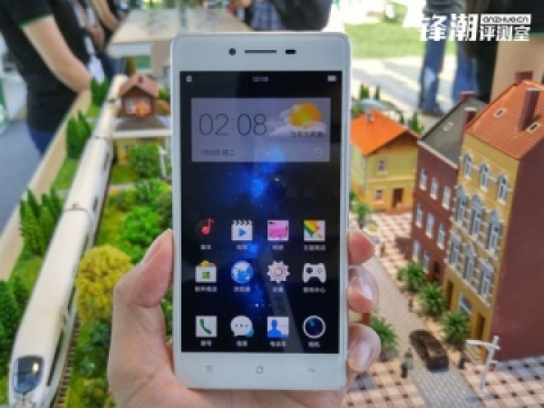 Официален анонс на OPPO R7 и OPPO R7 Plus