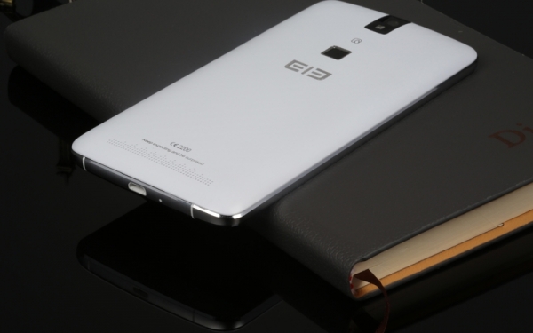 Elephone P8000: смартфон с 5,5 инчов FHD дисплей, 3 GB оперативна памет и 4200 mAh акумулаторна батерия