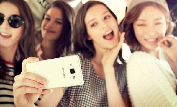 Samsung започва продажбите на смартфона Galaxy A8 в Европа и Азия