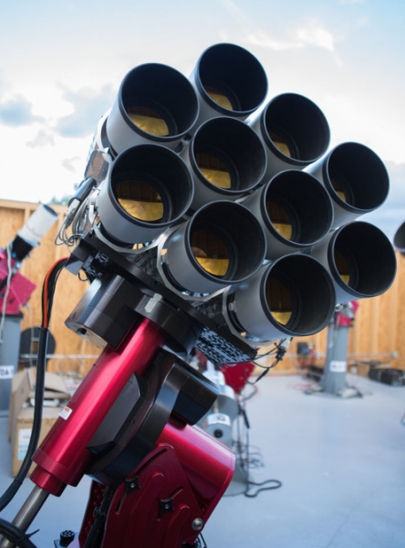 Dragonfly Telephoto Array: нов фасетен телескоп