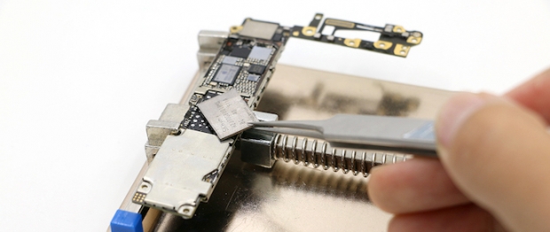 Китайците без шум и емоции сменят 16-те GB памет в iPhone със 128 GB