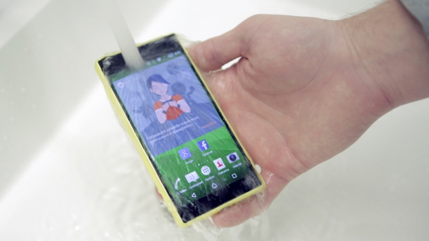 Ревю на Sony Xperia Z5 Compact: малък, но флагман