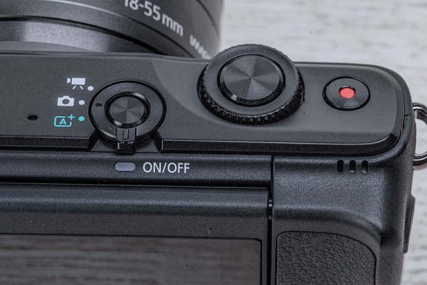 Ревю на Canon EOS M10 – безогледален фотоапарат за начинаещи