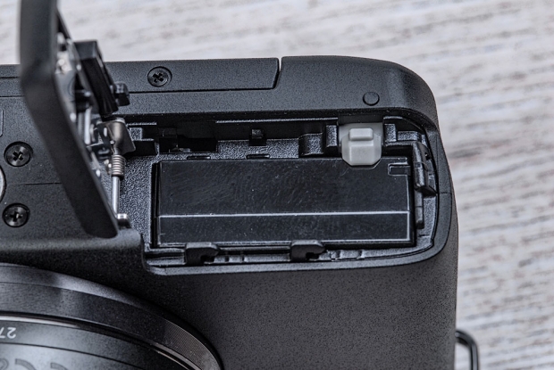 Ревю на Canon EOS M10 – безогледален фотоапарат за начинаещи