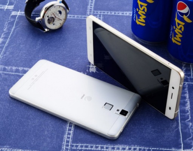 В Китай започват продажбите на смартфон с търговската марка Pepsi
